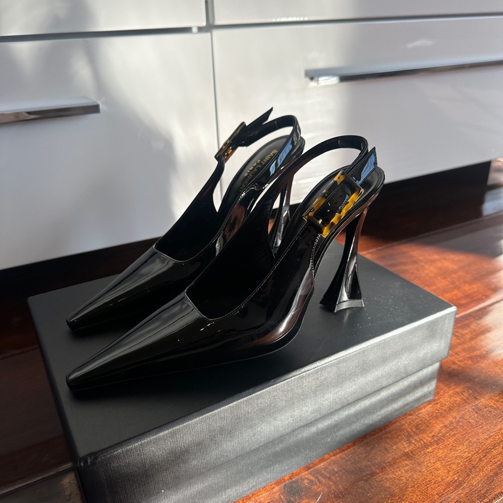 Saint Laurent Dune Slingback Pump